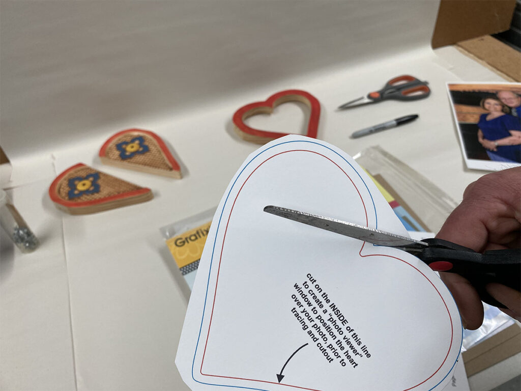heart frame project template cutting